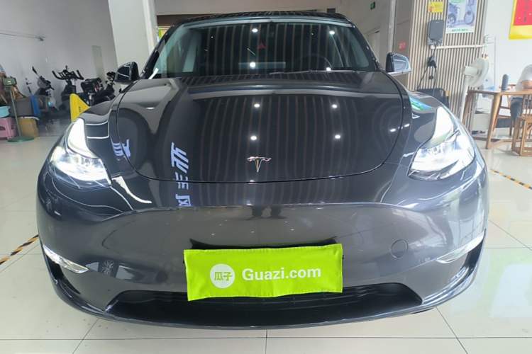 Used Tesla Model Y 2024 Long-Range All-Wheel-Drive Version
