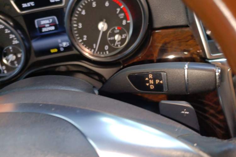 Used Mercedes-Benz M-Class 2014 ML 400 4MATIC Luxury Model