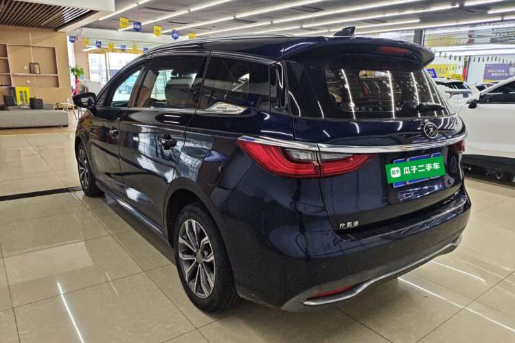 Used BYD Song MAX 2019 1.5T Automatic Smart Connect ZhiLian RuiDong Model 7 Seats China V Emission Standard
