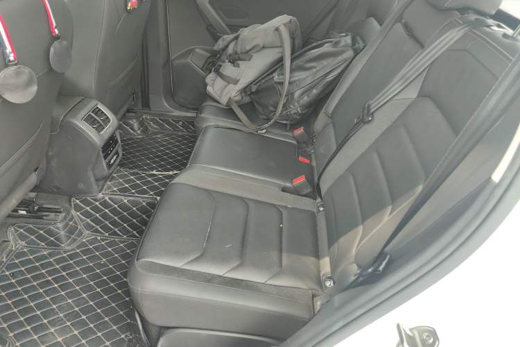 Used Volkswagen Tayron 2020 330TSI Two-Wheel Drive Luxury Smart Connectivity Version