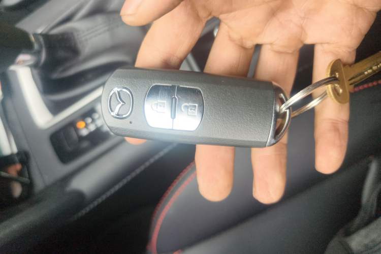 Used Mazda CX-4 2021 2.0L Automatic Two-Wheel Drive Blue Sky Dynamic Edition Vehicle Key