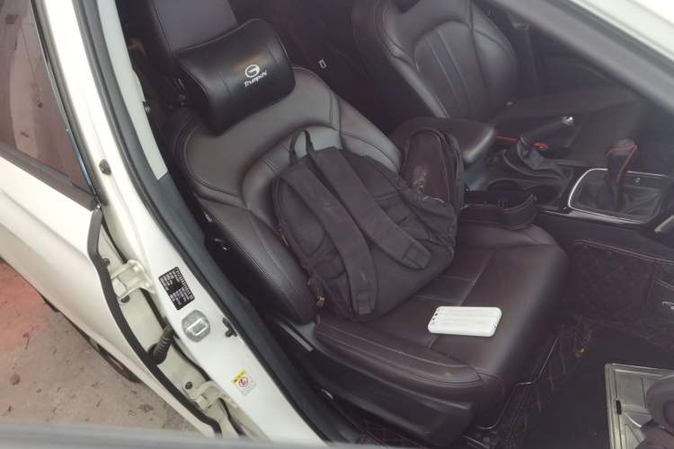 Used GAC Trumpchi GS4 2018 235T Manual Two-Wheel Drive Luxury Edition
