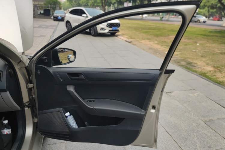 Used Skoda Rapid 2016 1.4L Manual Front-Wheel Drive Model