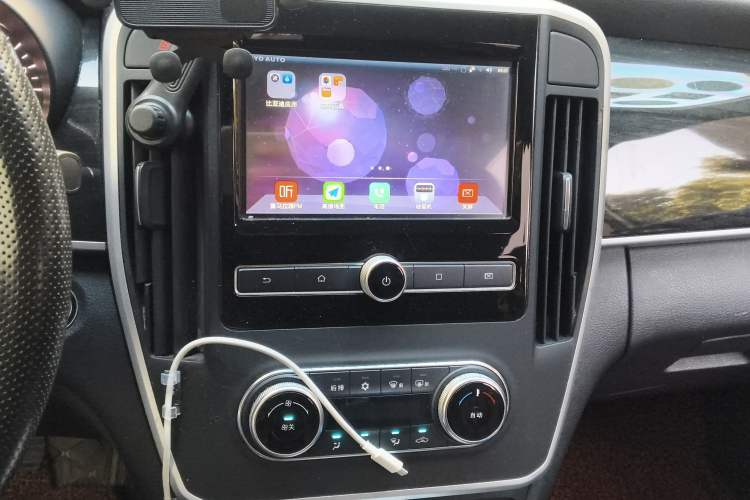 Used BYD Song MAX 2017 1.5T Manual Smart Connect Luxury 7-Seater