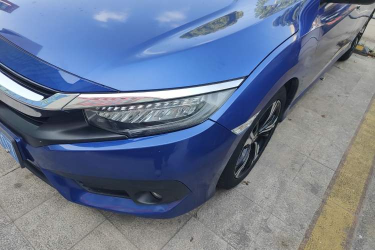 Used Honda Civic 2016 220TURBO CVT Prestige Edition
