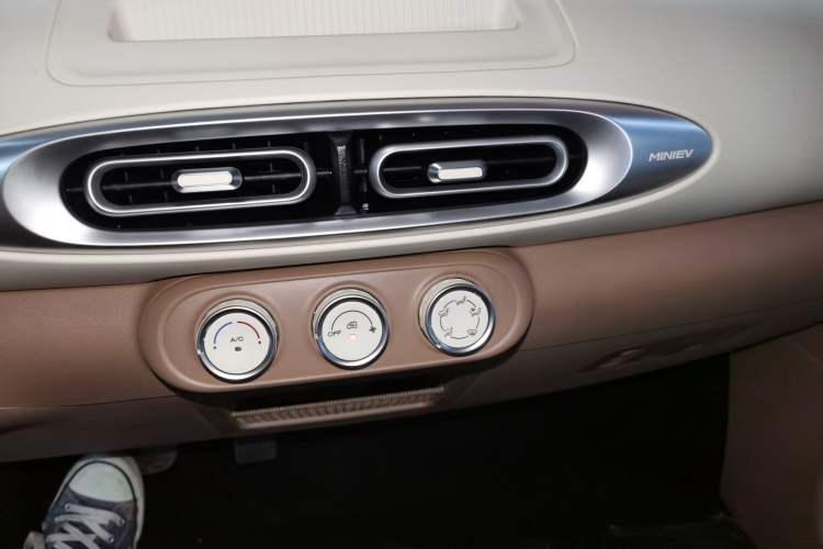 Used Wuling Hongguang MINIEV 2025 Four-Door Version Advanced Edition