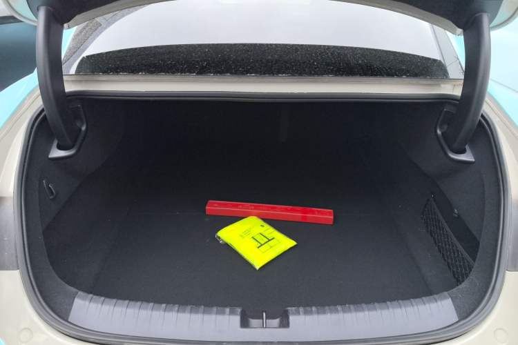 Used Xiaomi Auto SU7 2024 Rear-Drive Ultra-Long Range Advanced Pro-Level Intelligent Driving Version Trunk