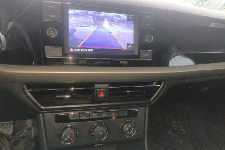 Used Volkswagen Lavida 2019 1.5L Automatic Comfort Edition China VI Standard Audio And AC Panel