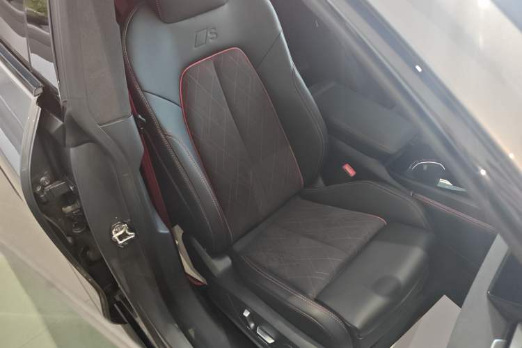 Used Audi A5L Sportback 2026 TFSI 150kW Premium quattro Model
