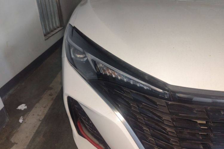 Used CHANGAN Eado 2024 PLUS Blue Whale NE 1.4T GDI DCT High-Energy Edition Right Front Headlight