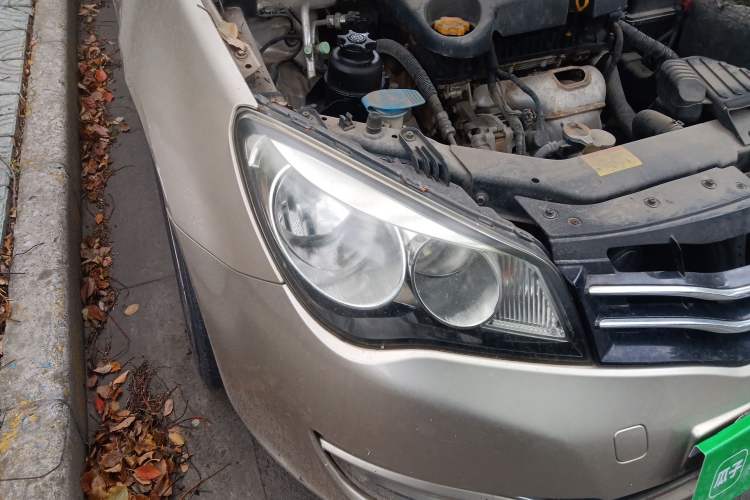 Used Roewe 350 2013 350C 1.5L Manual Swift Edition Right Front Headlight