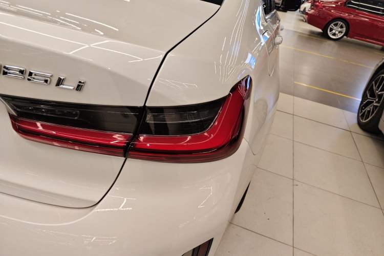 Used BMW 3 Series 2024 325Li M Sport Package Right Rear Taillight