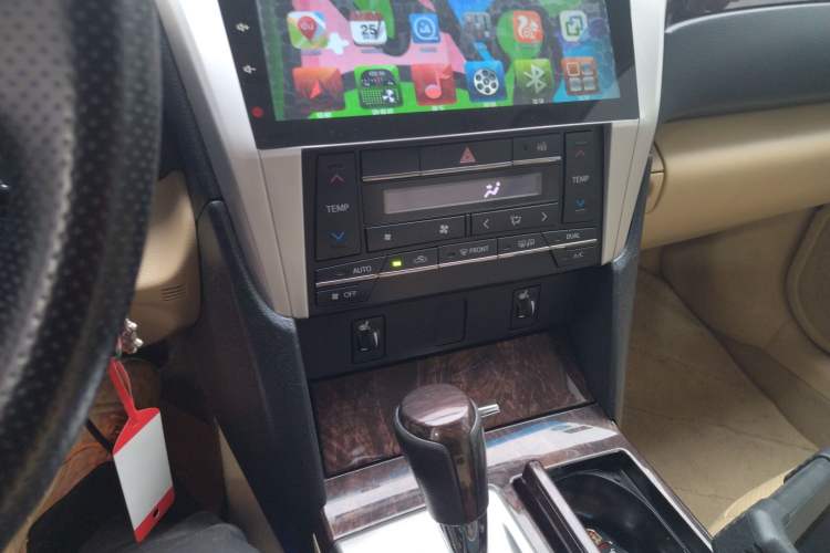 Used Toyota Camry 2015 2.0G Premier Edition
