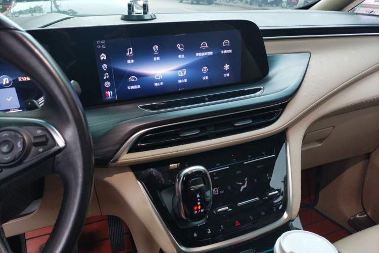 Used Buick GL8 2023 ES Lu Zun Deluxe Model Audio And AC Panel