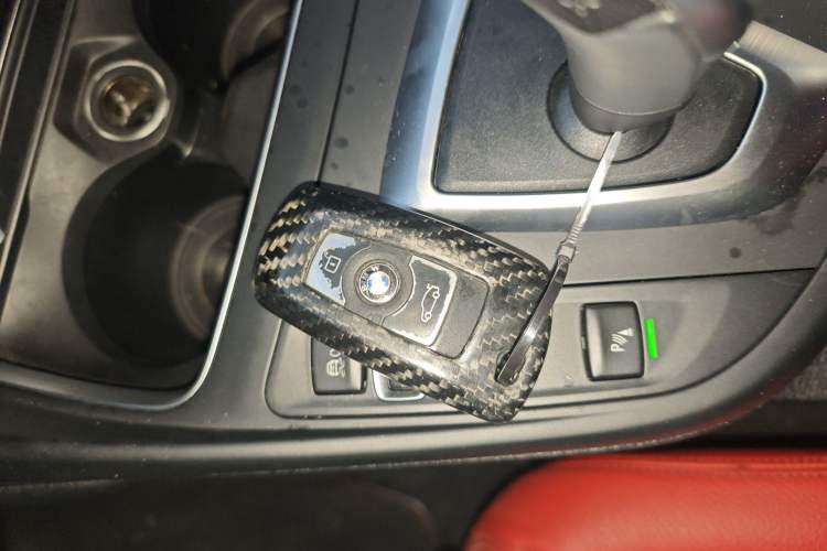 Used BMW 2 Series 2019 225i Luxury Model with M Sport Package Vehicle Key