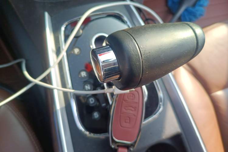 Used Hongqi H7 2015 2.0T Prestige Model