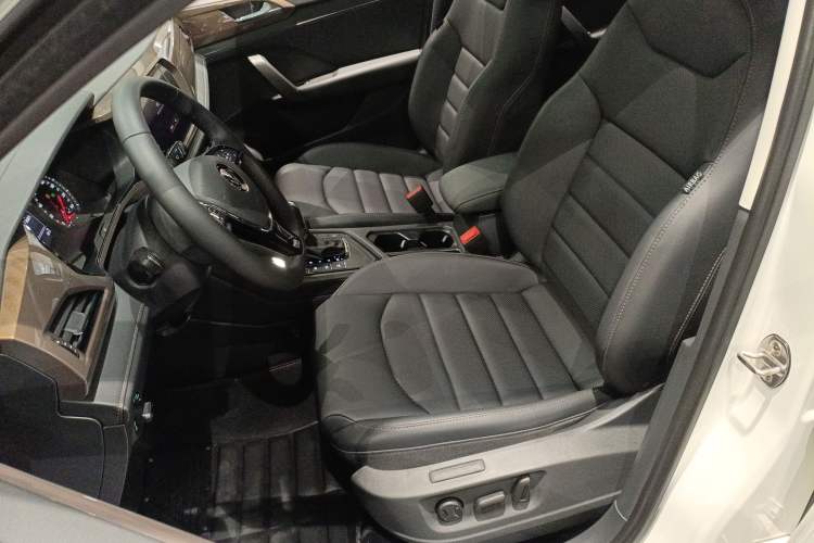 Used Volkswagen Tharu 2021 280TSI Two-Wheel-Drive Luxury Plus Edition Left Front Seat