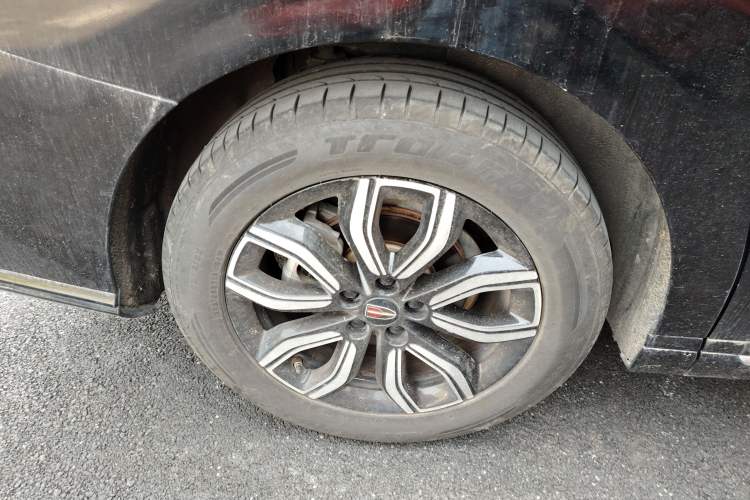 Used Hongqi HQ9 2023 2.0T Smart Connect Flagship Edition Right Rear Wheel Hub