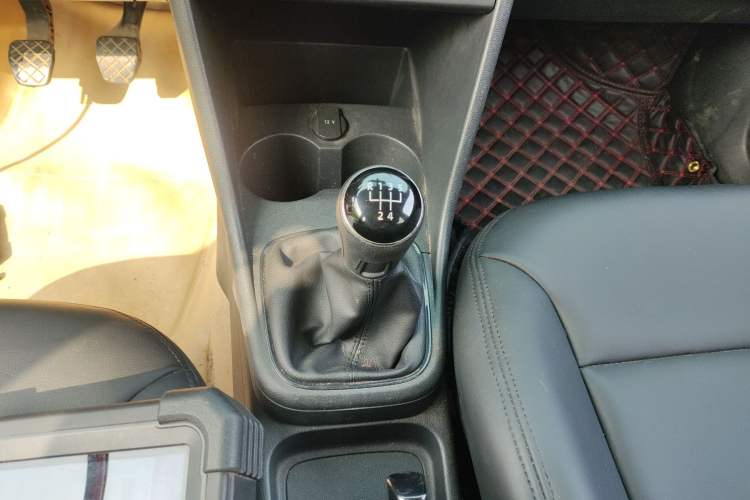 Used Volkswagen Polo 2016 1.4L Manual Fashion Model
