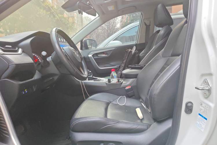 Used Toyota Wildlander 2021 2.0L CVT 4x4 Luxury Edition