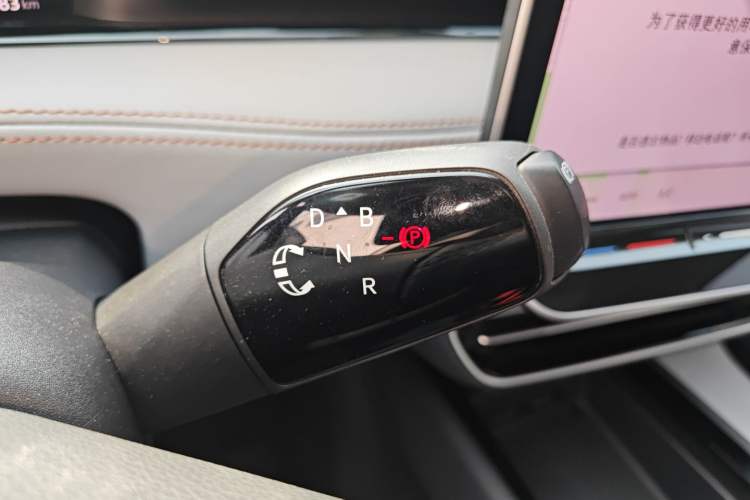 Used Volkswagen ID.7 VIZZION 2024 AIR model Gear Lever