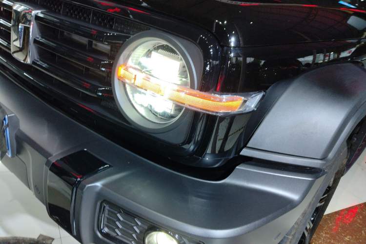 Used Tank 300 2025 2.0T Conqueror Left Front Headlight