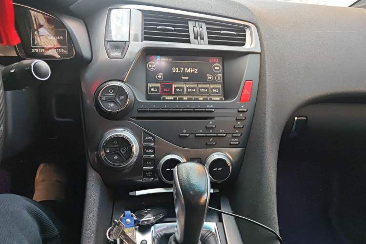 Used DS 5 2014 1.6T Luxury Edition THP160
