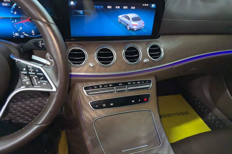Used Mercedes-Benz E-Class 2021 Restyled E 300 L Luxury Edition Audio And AC Panel