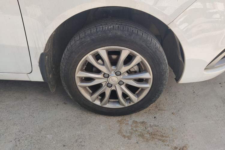 Used Geely Auto Vision 2019 Upgraded Model 1.5L Manual Luxury Version China VI Standard