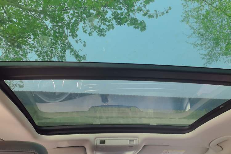 Used Volkswagen Magotan 2018 330TSI DSG Luxury Model Headliner