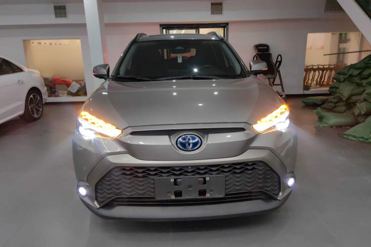 Used Toyota FRONTLANDER 2023 2.0L Smart Electric Hybrid Dual-Engine Deluxe Version