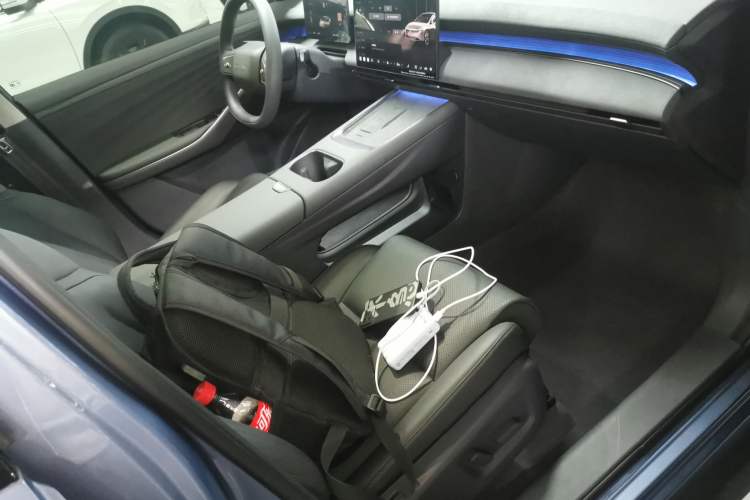 Used Nissan N6 2026 Model 180 Max Right Front Seat