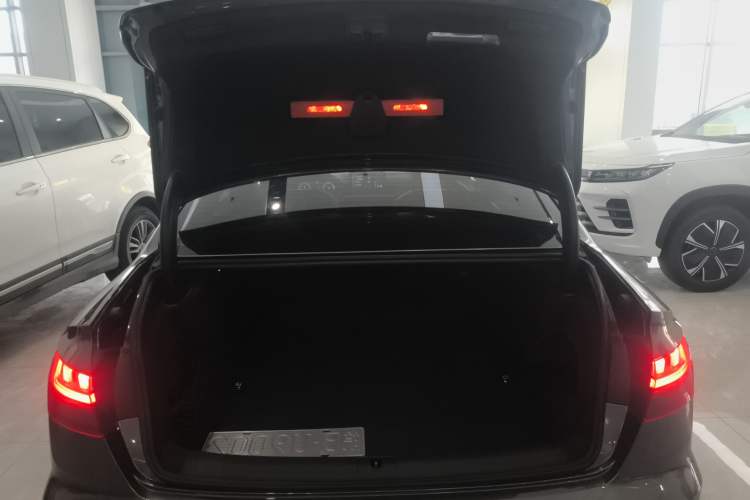 Used Audi A4L 2024 40 TFSI Luxury Dynamic Edition