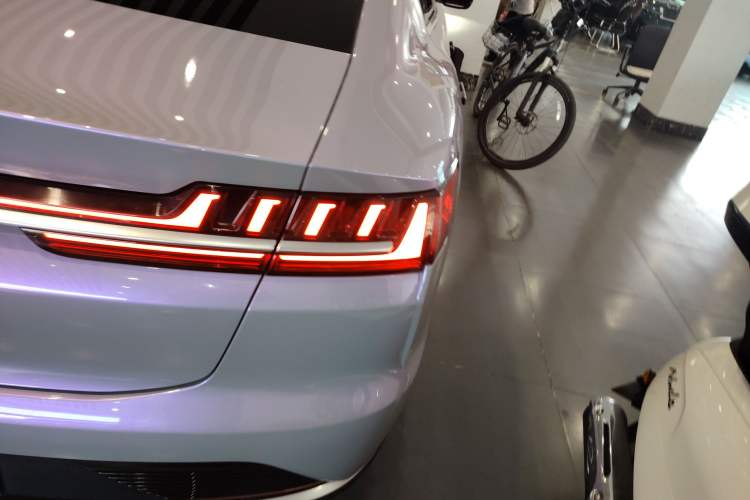 Used BYD Han 2020 EV Four-Wheel Drive High-Performance Flagship Model
