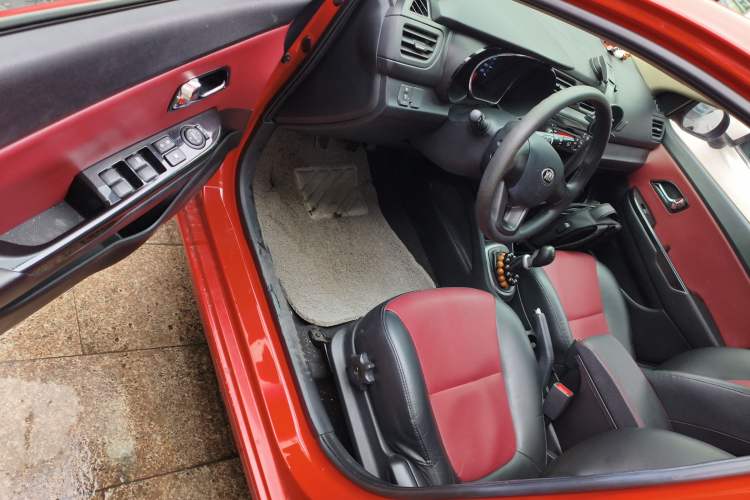 Used Kia K2 2012 Hatchback 1.4L MT Cool Edition Commemorative Model