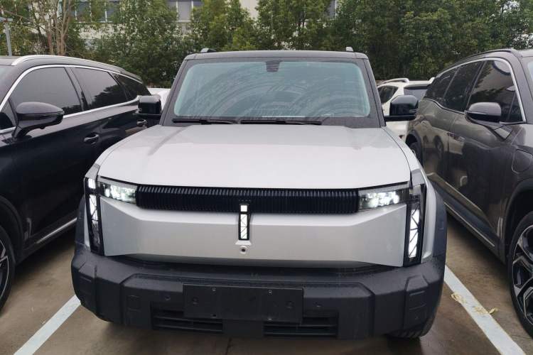 Used iCAR 03 2024 401km Two-Wheel Drive Standard Advanced Version Front