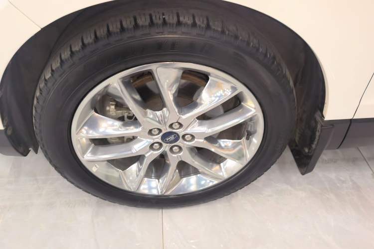 Used Ford Edge 2015 2.0T GTDi Four-Wheel Drive Prestige Model
