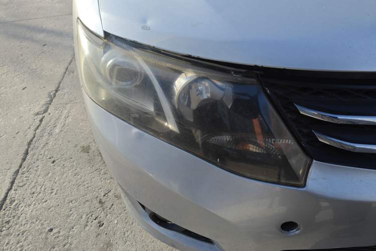 Used Zotye Z300 2014 1.5L Urban Edition Manual Luxury Model Right Front Headlight