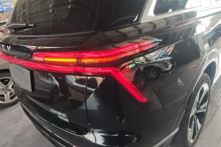 Used Wey Lanshan 2025 Four-Wheel Drive Max
