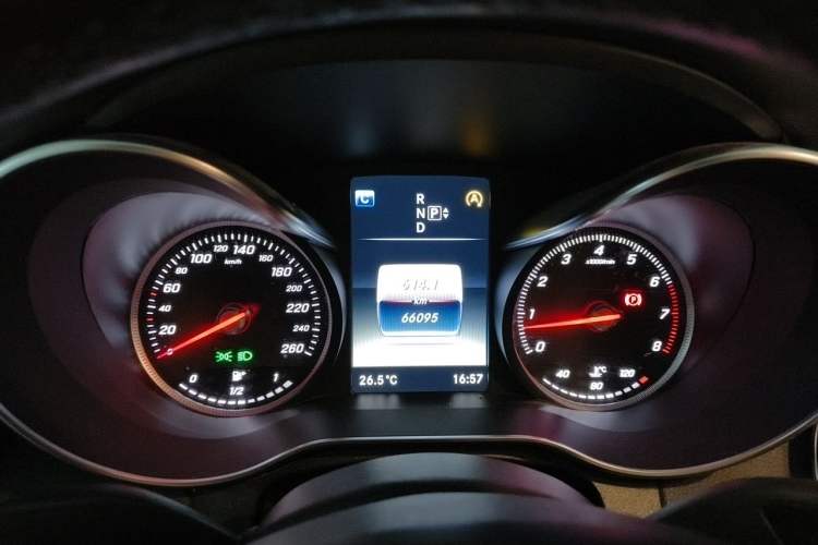 Used Mercedes-Benz C-Class 2015 C 180 L
