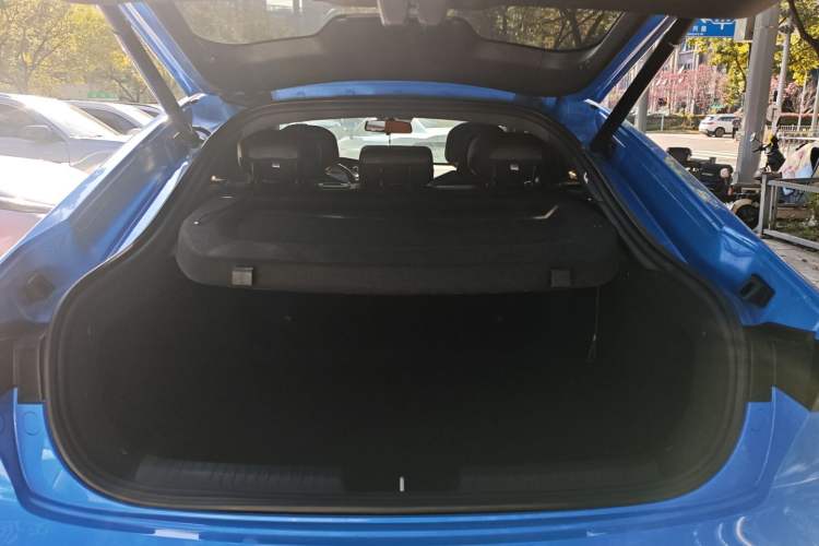 Used Changan UNI-V 2022 1.5T Prestige Version