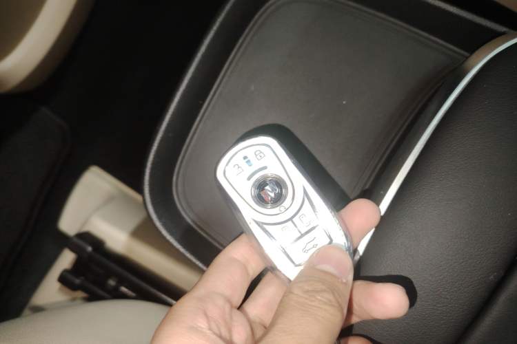 Used Buick GL8 2023 ES Lu Zun Deluxe Model
