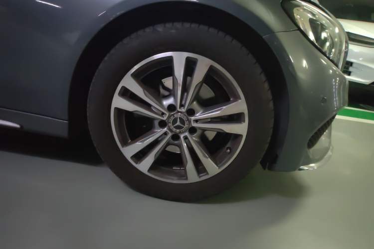 Used Mercedes-Benz C-Class 2017 Facelift C 200 L Sport Edition