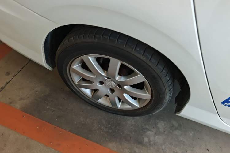 Used Peugeot 308 2014 Enjoy Edition Classic 1.6L Automatic Premium Model Right Rear Wheel Hub