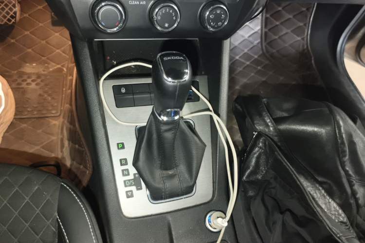 Used Skoda Octavia 2018 1.6L Automatic Luxury Edition