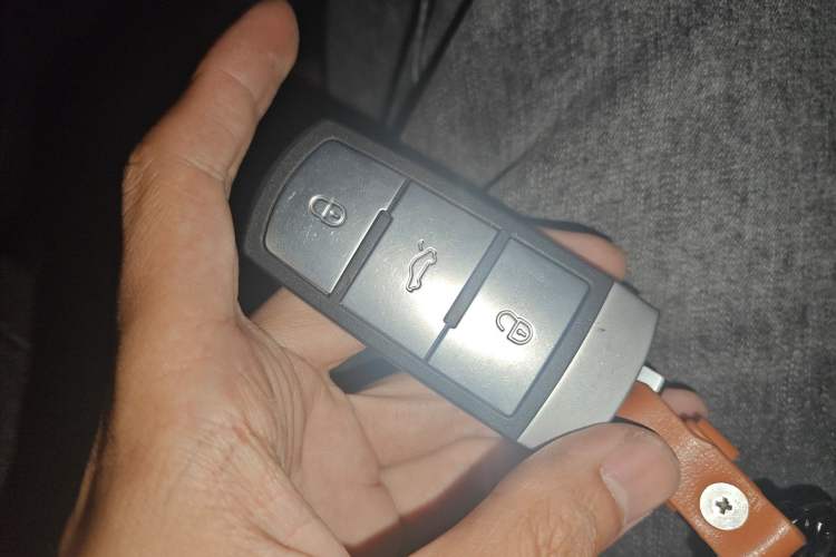 Used Volkswagen FAW-Volkswagen CC 2015 1.8TSI Luxury Model Vehicle Key