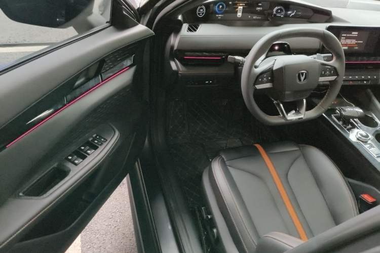 Used CHANGAN UNI-V 2024 1.5T Prestige Edition Driver Seat