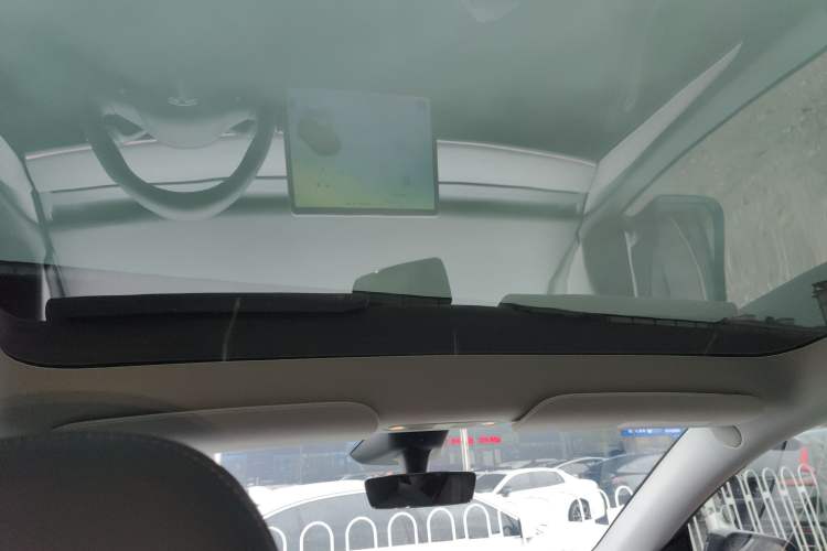 Used Tesla Model Y 2024 Rear-Wheel-Drive Version Headliner