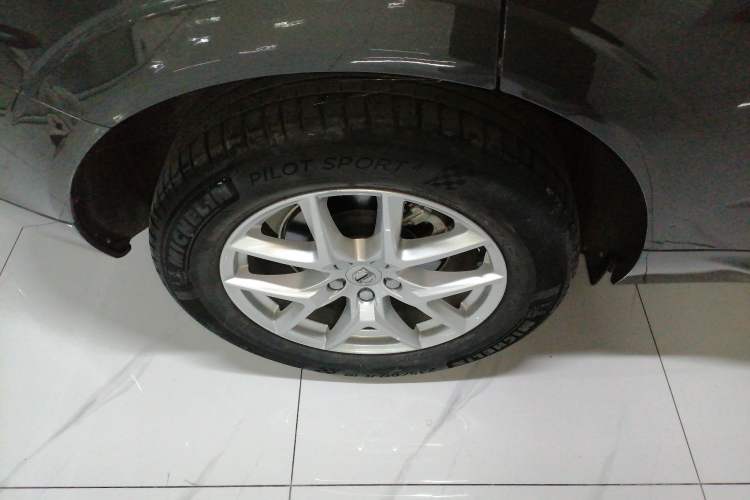 Used Volvo XC60 2021 T5 4x4 Smart Luxury Edition Right Rear Wheel Hub