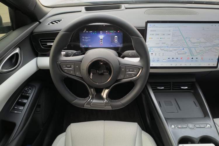 Used BYD Seal 06 New Energy 2025 EV 545KM Flagship Edition Steering Wheel
